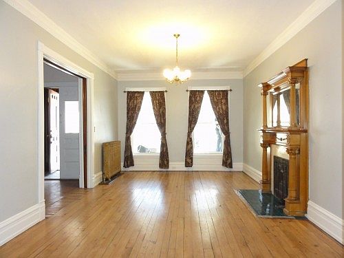 2nd image of 1011 Lincoln Ave