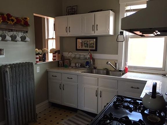 5th image of 1116 N Emerson St APT 5
