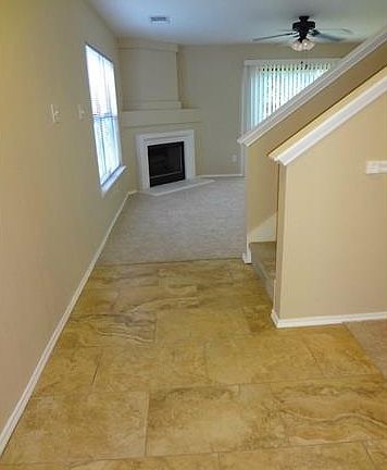 3rd image of 2400 Cottontail Dr