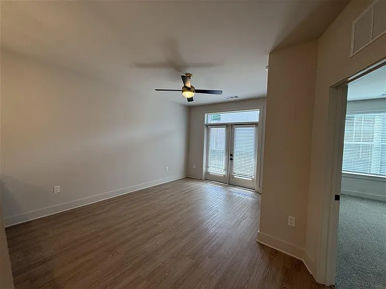 District on the Etowah Apartments — Photo 1102