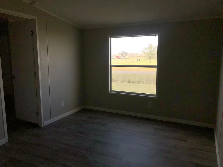 408 Samantha St — Photo 18