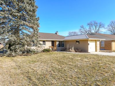 2110 E Taylor St, Bloomington, IL, 61701