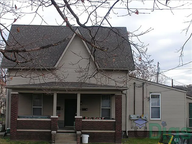 715 N 10th St — Photo 2