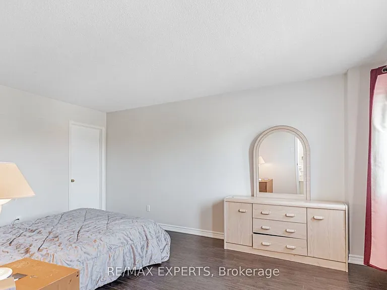135 Livingstone St W #UPPER — Photo 15