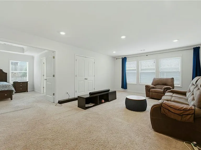 196 Treeline Trl — Photo 12