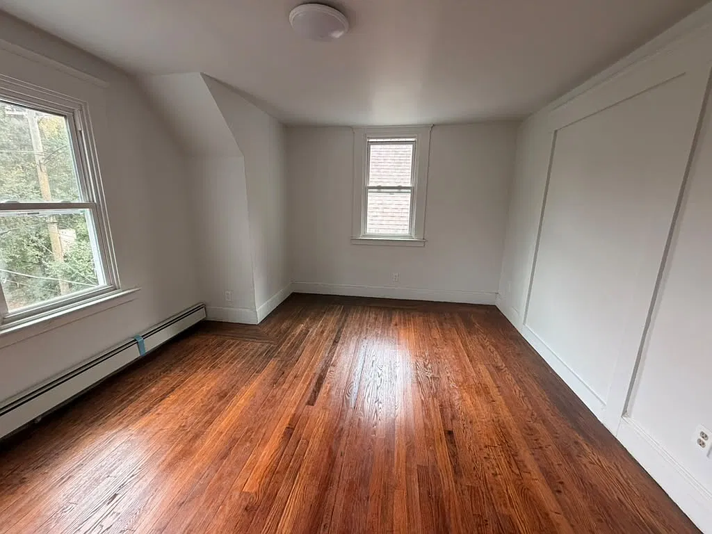 2 bed, $1,600 — Photo 3