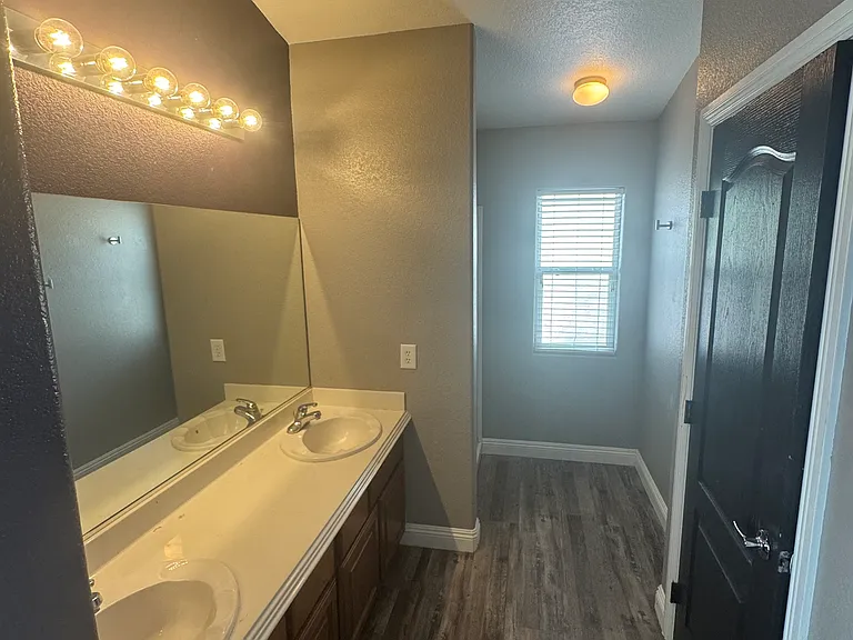 1142 Grass Pond Pl #102 — Photo 12