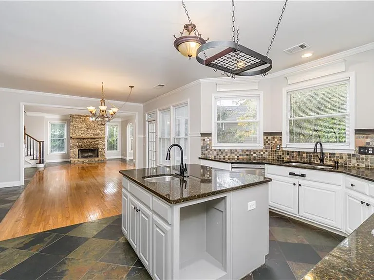 6710 Timber Cove Point — Photo 9