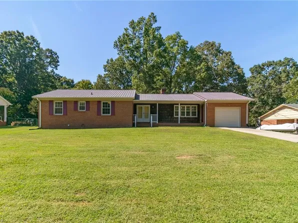 115 Monroe Rd, Lexington, NC 27292