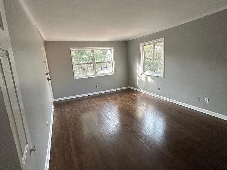 1638 Crest Hill Ave #3 — Photo 4