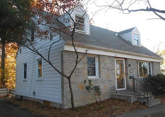 2nd image of 256 Robinwood Ave