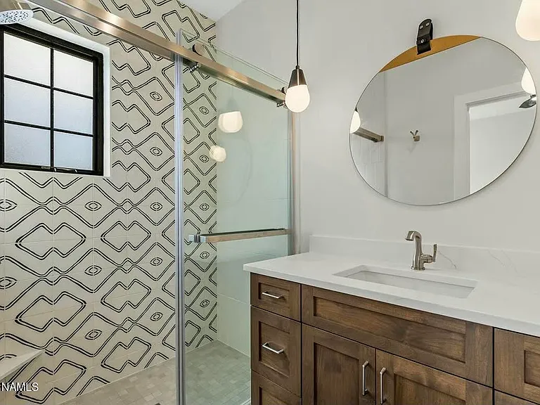 803 W Aspen Ave — Photo 10