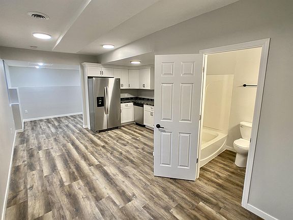 2nd image of 930 S Broadway Ave #3