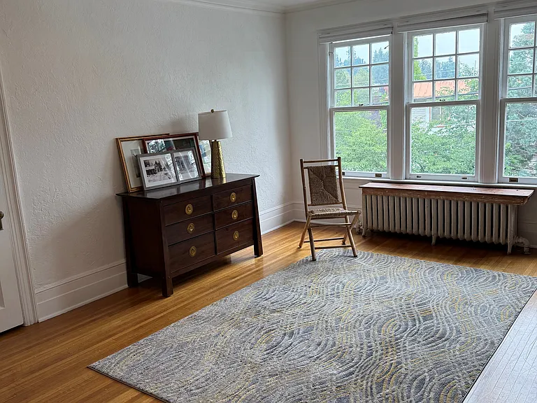 428 S Hemlock St #E — Photo 3