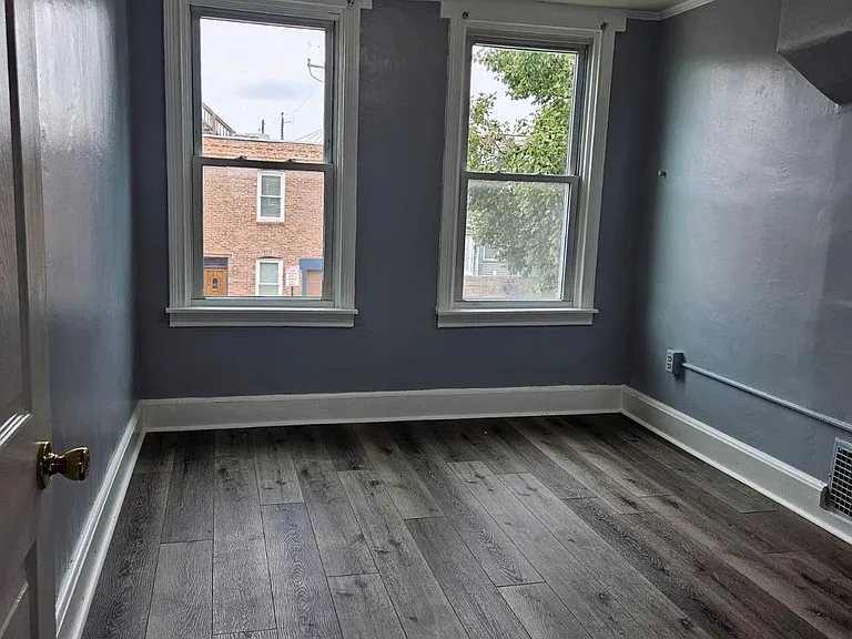 3007 Fait Ave — Photo 7