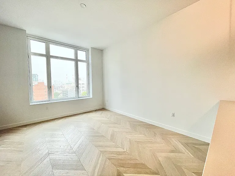 41-05 29th St #10B — Photo 1