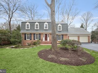 11832 Hunting Ridge Ct, Potomac, MD 20854