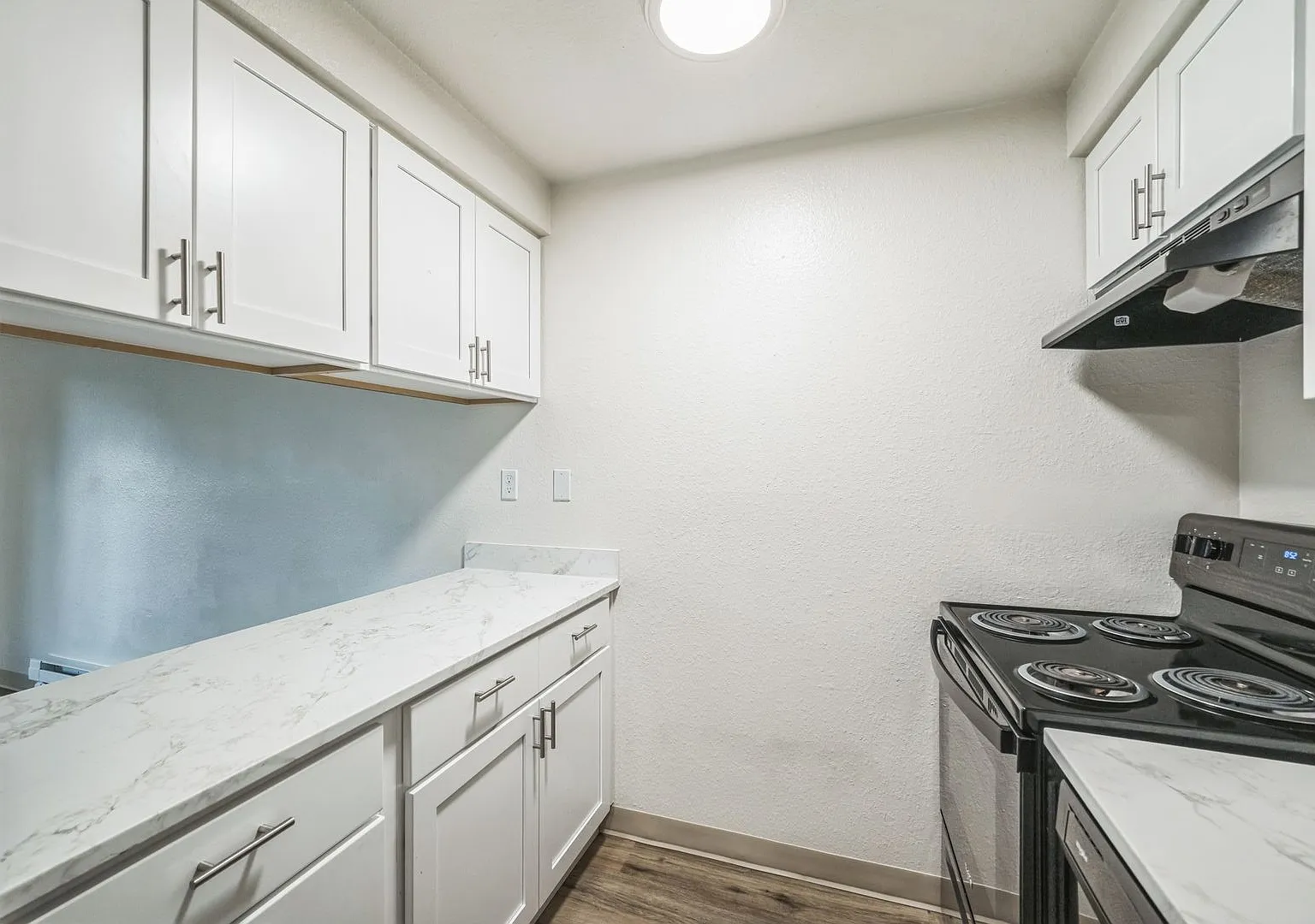 The 1800 Place Apartments — Photo 4