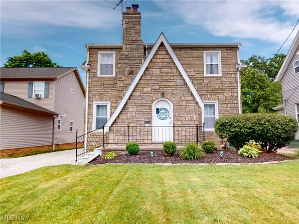 1907 Robindale St, Wickliffe, OH 44092