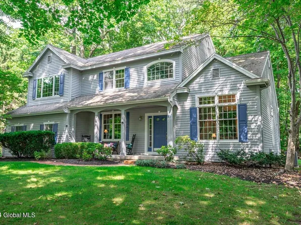 21 Coventry Drive, Clifton Park, NY 12065