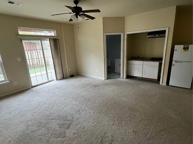 Shenvale Cir — Photo 2