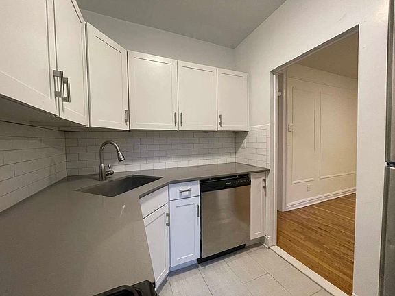 3rd image of 25-23 31st Ave #C35