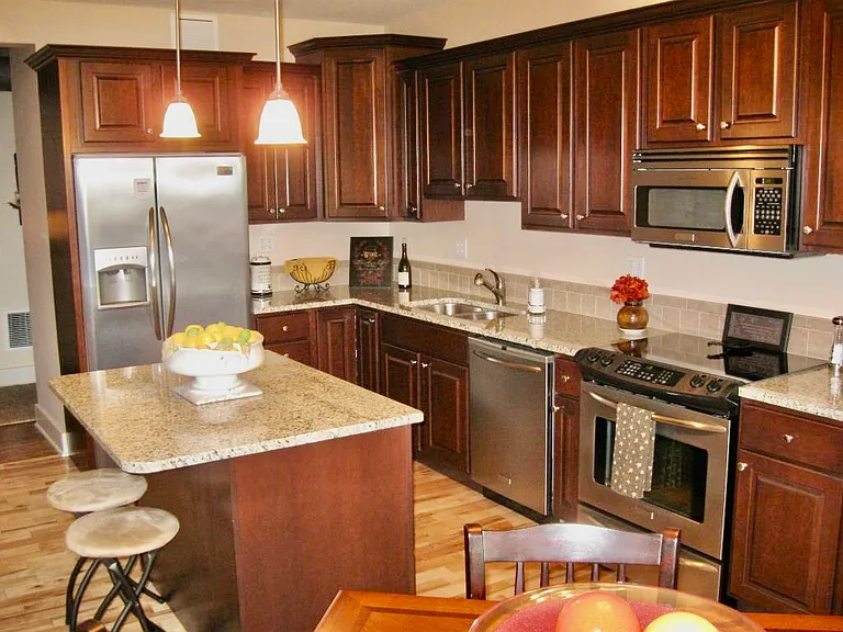 93 E Market St #201 — Photo 3