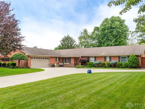 1317 Lomeda Ln, Dayton, OH 45434