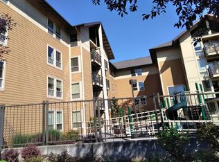 Eastgate Station, Portland, OR 97220