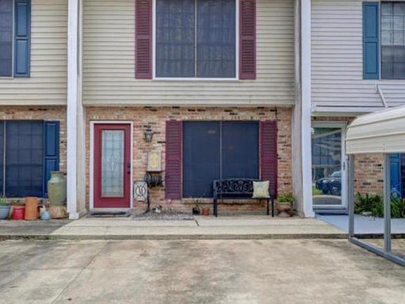 3rd image of 106 S Parkwood Dr #3