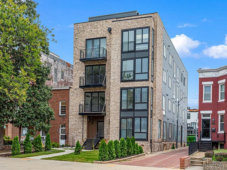 Paxton Park Apartments — Photo 19
