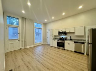 335 W McMillan, Cincinnati, OH 45219