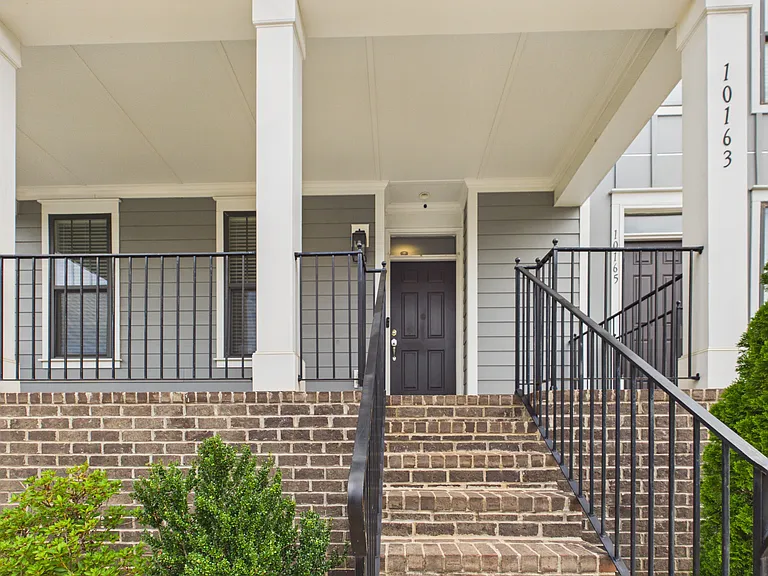 10163 Meeting House Dr NW — Photo 2