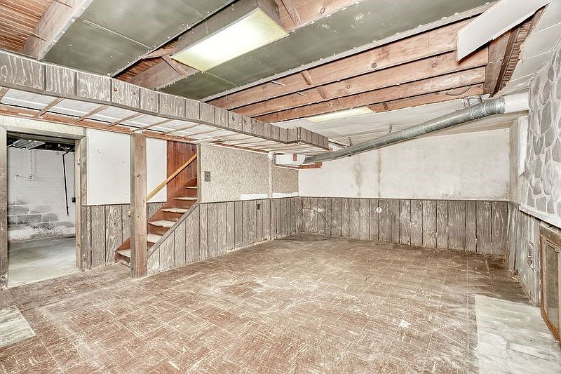 37th image of 262 Commodore Pkwy