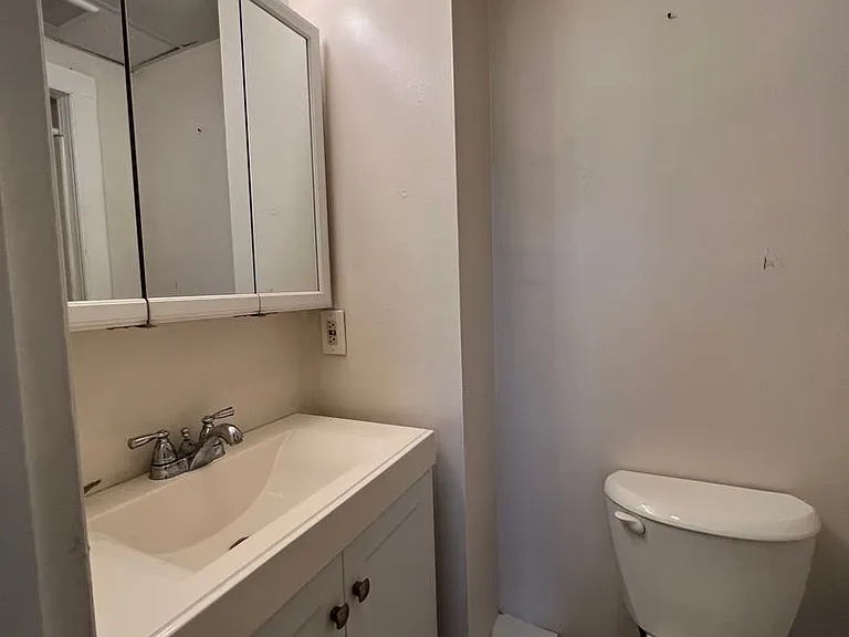 Morris Apartments — Photo 33