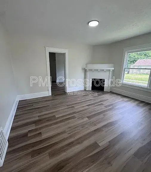470 Sumner St #1 — Photo 15