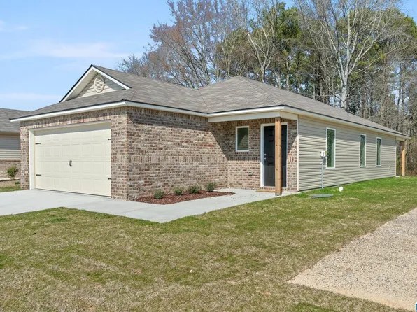 259 College Park Dr, Childersburg, AL 35044