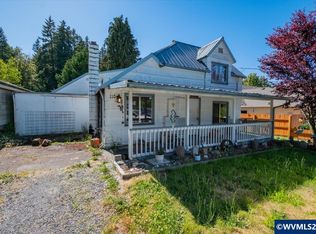 110 8th Ave, Sweet Home, OR 97386