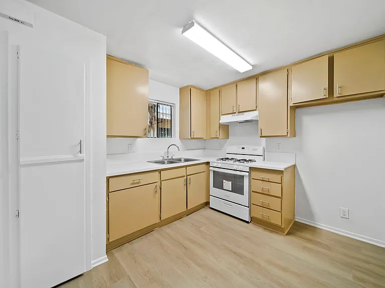 144 Union Pl — Photo 14