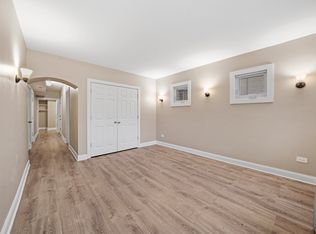 1917 Grove Ave #31-R1, Berwyn, IL 60402