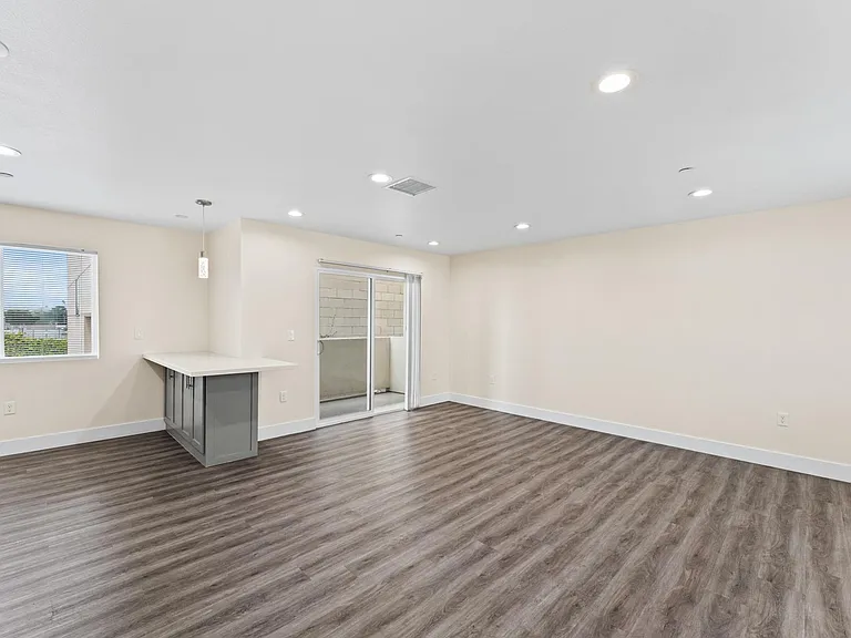 1029 S Montebello Blvd — Photo 75