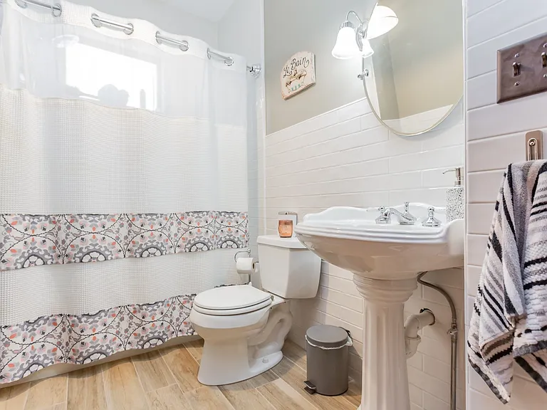 256 Maple St #1 — Photo 7