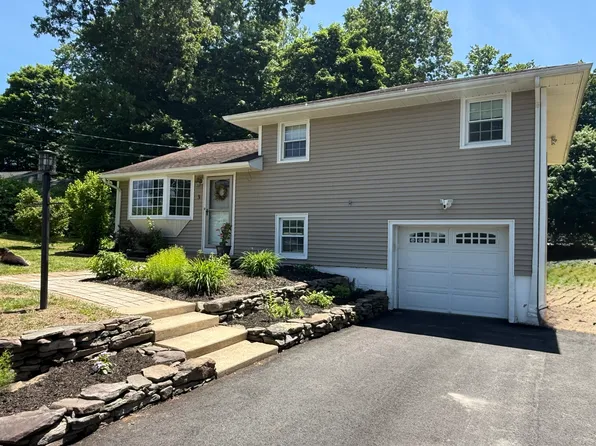 3 Woodview Drive, Brookfield, CT 06804