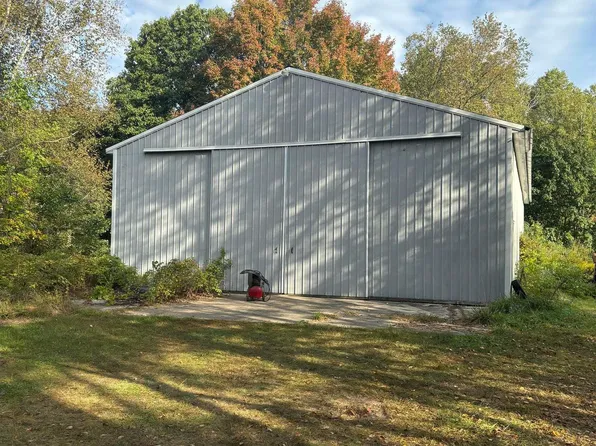 5968 Ruhle Rd, Coleman, MI 48618