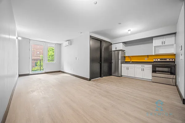 Rented by Skyhigh Realty NYC LLC | media 13