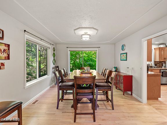 5th image of 3256 E Cambridge Dr