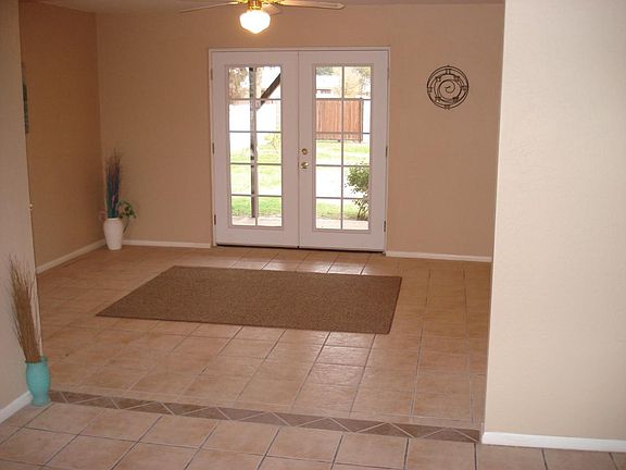 3rd image of 747 E 8th Ave