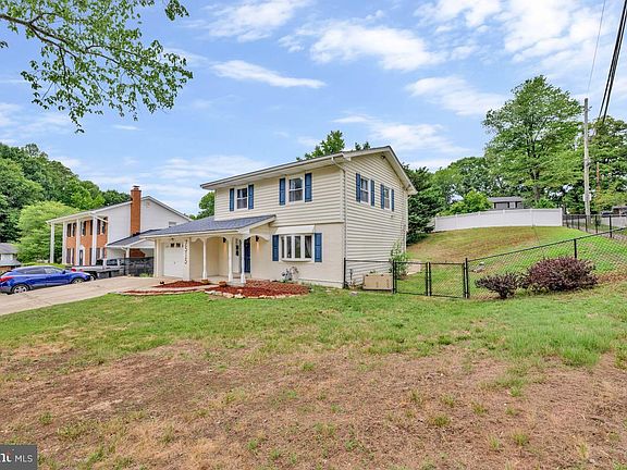 3rd image of 7515 Lenham Dr