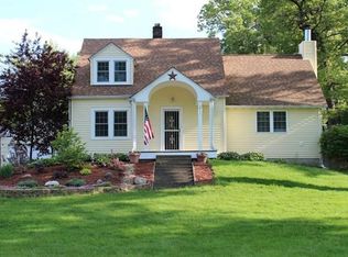 1021 E Elm St, Griffith, IN 46319