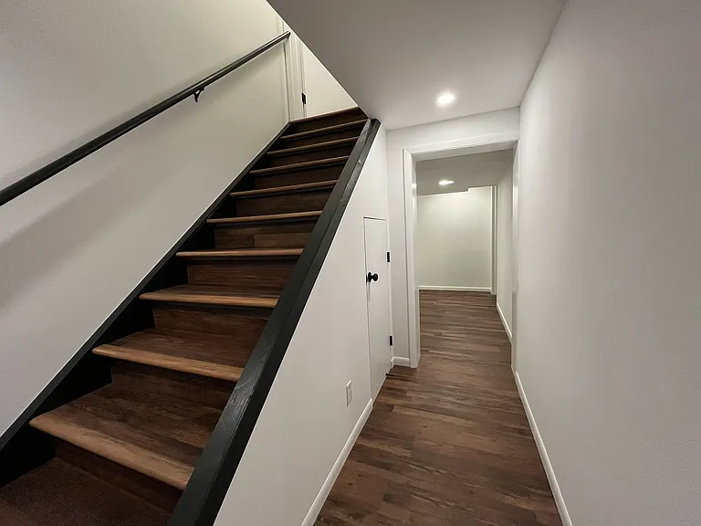 Valley View Dr — Photo 35